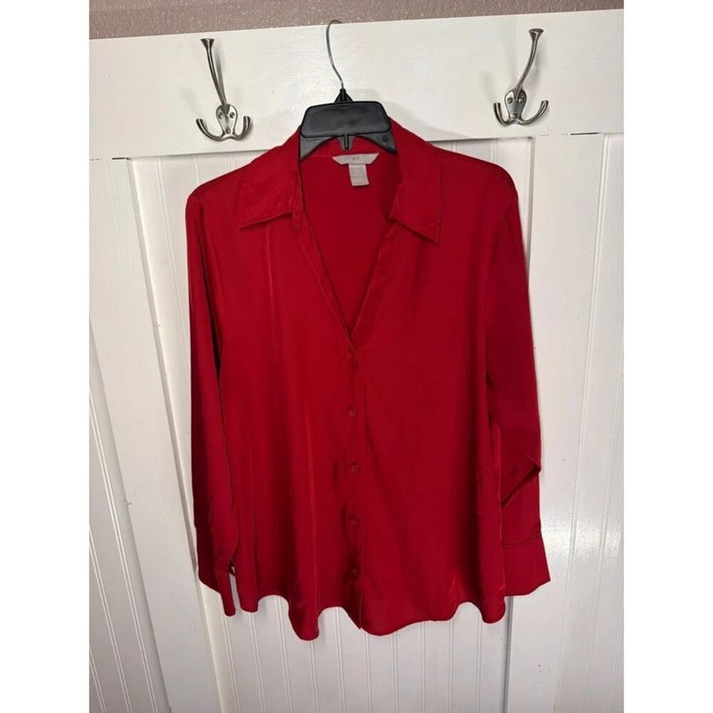 H&M Blouse red silky women sz L button up collar holiday basics red